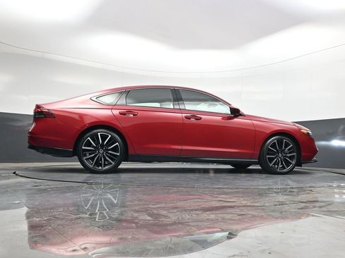 Used 2023 Honda Accord Touring image 34