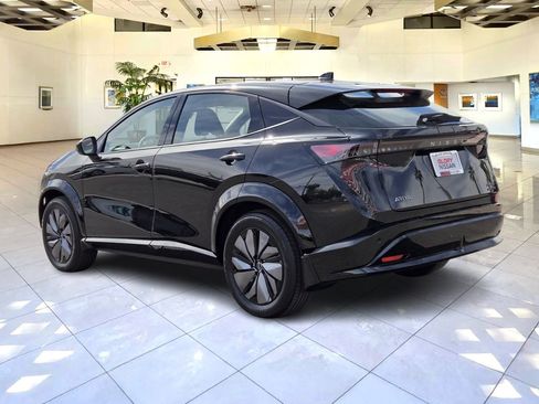 Used 2024 Nissan Ariya AWD image 7