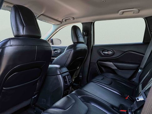 Used 2020 Jeep Cherokee Limited AWD/4WD image 22