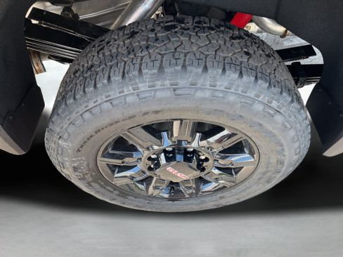 New 2026 GMC Sierra 2500 AT4 w/ AT4 Premium Plus Package AWD/4WD image 29