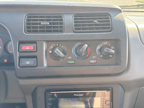 Used 2000 Nissan Xterra XE AWD/4WD image 29