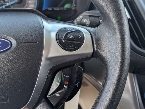 Used 2017 Ford C-MAX SE w/ Cargo Management Package image 24