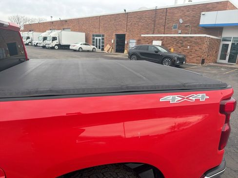 Used 2022 Chevrolet Silverado 1500 LT image 4