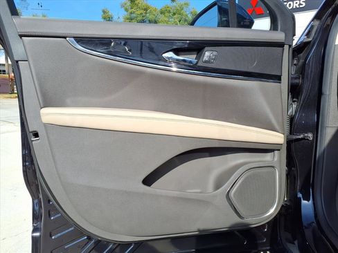 Used 2022 Lincoln Nautilus FWD image 18