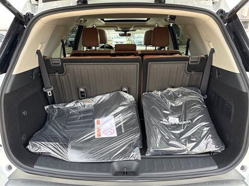 New 2026 Nissan Pathfinder Platinum w/ Cargo Package image 12