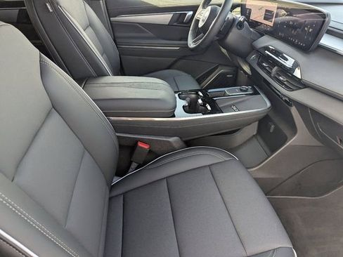 Used 2026 Buick Enclave Preferred image 11