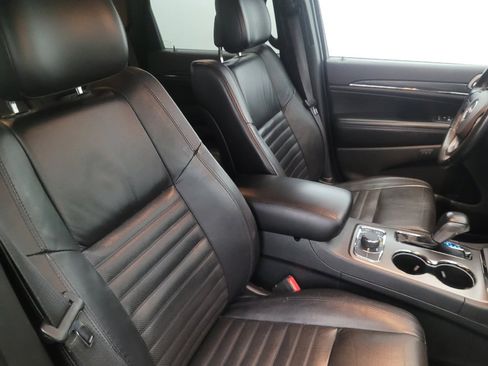 Used 2019 Jeep Grand Cherokee Limited X image 21