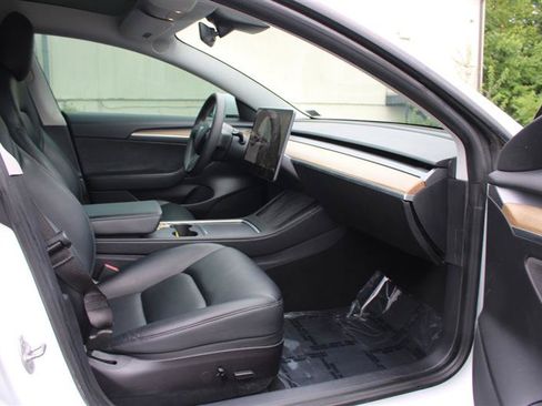 Used 2021 Tesla Model 3 Standard Range Plus RWD image 11
