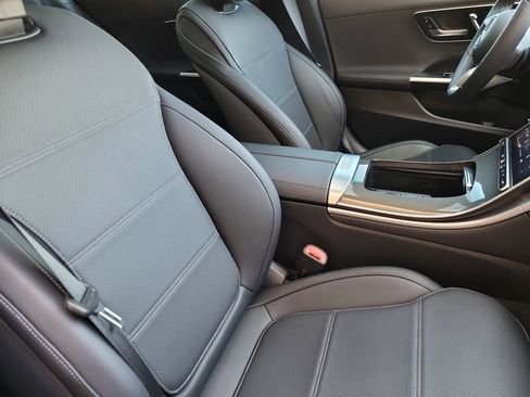 Used 2022 Mercedes-Benz C 300 Sedan image 13