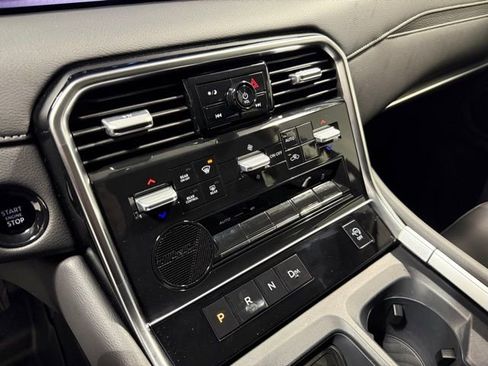 Used 2025 Nissan Armada SV image 20