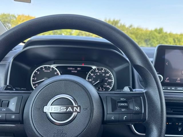 Used 2024 Nissan Rogue S AWD/4WD image 9