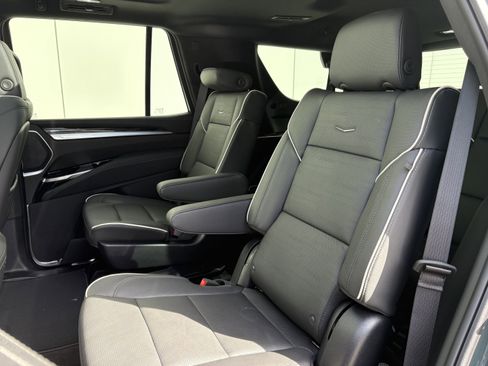 New 2026 Cadillac Escalade Luxury image 13