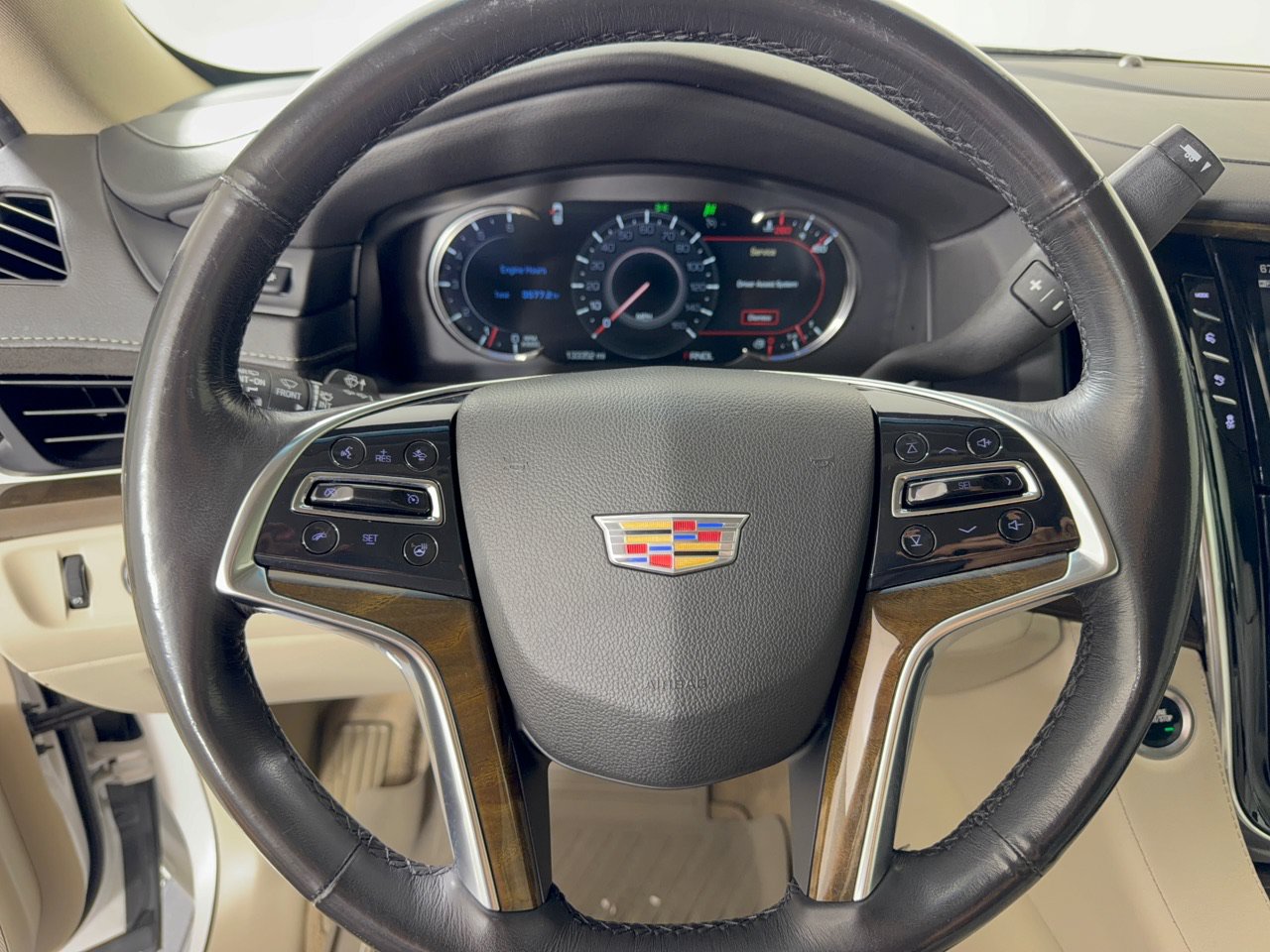 Used 2019 Cadillac Escalade ESV Premium Luxury AWD/4WD image 11