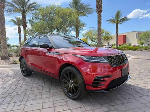 Used 2019 Land Rover Range Rover Velar R-Dynamic SE image 2
