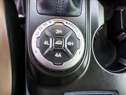 Used 2023 Ford Bronco Wildtrak image 21