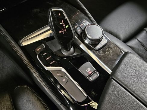 Used 2019 BMW 540i xDrive w/ M Sport Package image 12