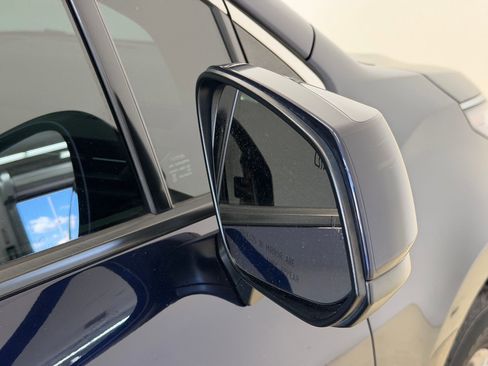 Used 2021 Toyota Sienna XLE w/ XLE Plus Package image 22