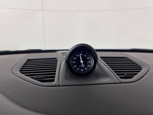 Certified 2023 Porsche 911 Carrera 4S AWD/4WD image 31