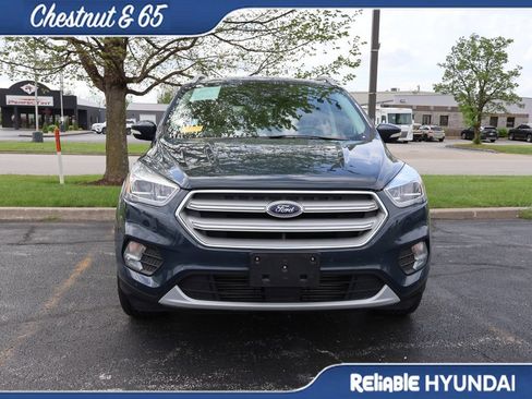 Used 2019 Ford Escape Titanium image 3