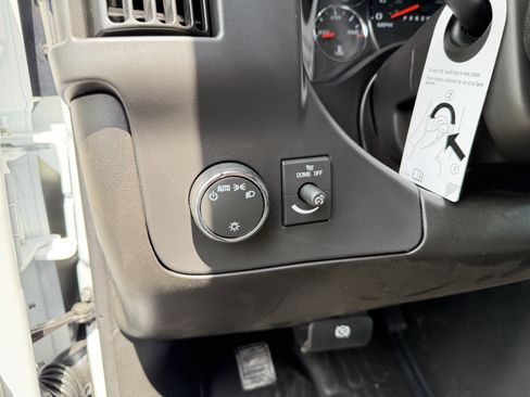 New 2026 Chevrolet Express 3500 Extended RWD image 13