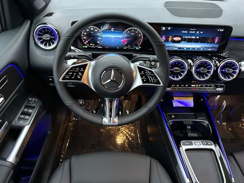 New 2026 Mercedes-Benz GLB 250 image 13