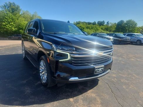 Used 2023 Chevrolet Tahoe LT w/ Luxury Package AWD/4WD image 6