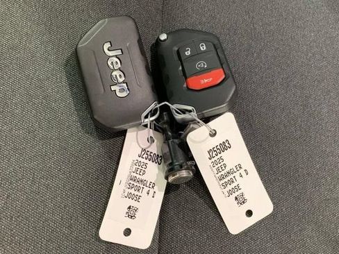 Used 2025 Jeep Wrangler Unlimited Sport AWD/4WD image 45