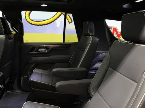New 2026 GMC Yukon Elevation w/ Elevation Premium Package AWD/4WD image 17