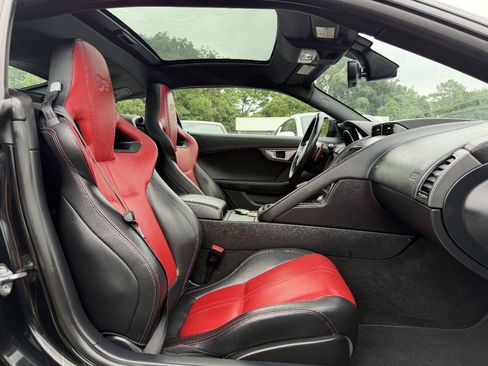 Used 2015 Jaguar F-TYPE R RWD image 9