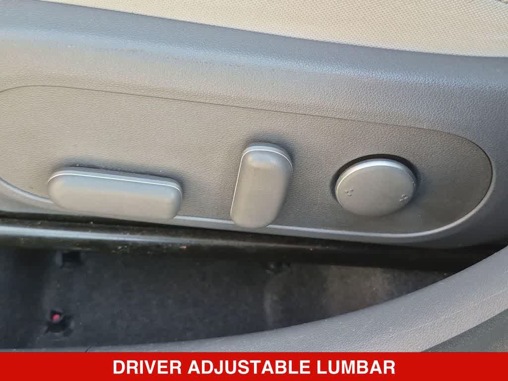 Used 2024 Hyundai Kona SEL AWD/4WD image 16
