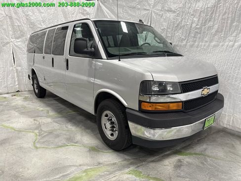 Used 2017 Chevrolet Express 3500 LT w/ LT Preferred Equipment Group image 2