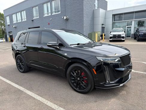 Used 2023 Cadillac XT6 Sport w/ LPO, ONYX Package AWD/4WD image 11