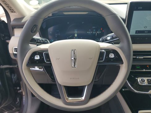 Certified 2023 Lincoln Corsair AWD w/ Equipment Group 101A image 14
