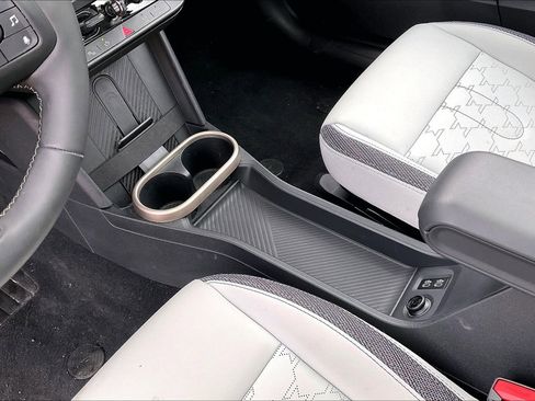 Certified 2025 MINI Cooper 2-Door Hardtop image 15