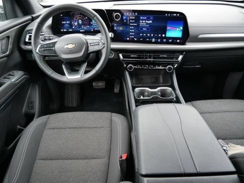 Used 2024 Chevrolet Traverse LT AWD/4WD image 19