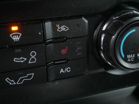 Used 2017 Ford F150 XLT w/ Equipment Group 302A Luxury image 38