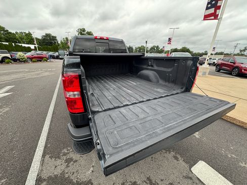 Used 2018 GMC Sierra 3500 Denali w/ Duramax Plus Package AWD/4WD image 22
