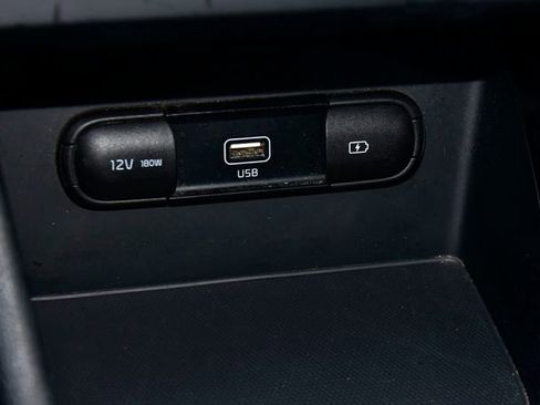 Certified 2022 Kia Niro LXS image 21