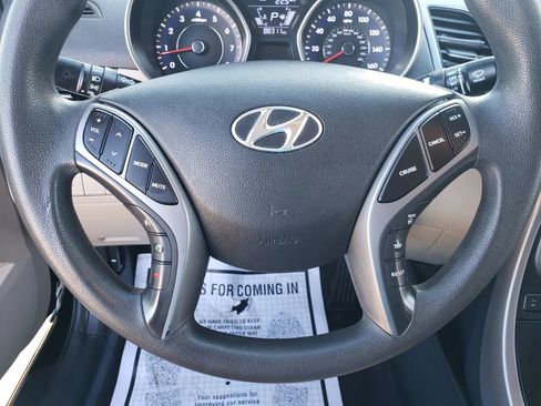 Used 2014 Hyundai Elantra SE w/ Option Group 02 FWD image 24