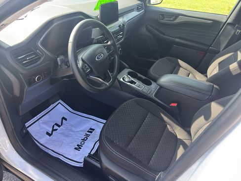 Used 2023 Ford Escape Active image 9