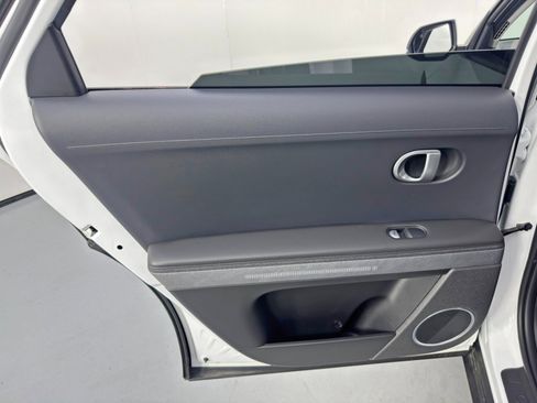 Used 2023 Hyundai Ioniq 5 SEL image 38