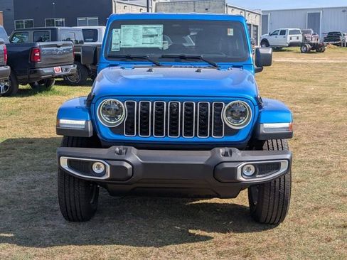New 2026 Jeep Wrangler Unlimited Sahara AWD/4WD image 3