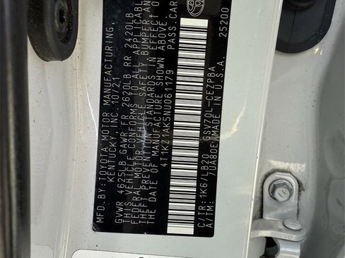 Used 2022 Toyota Camry XSE image 28