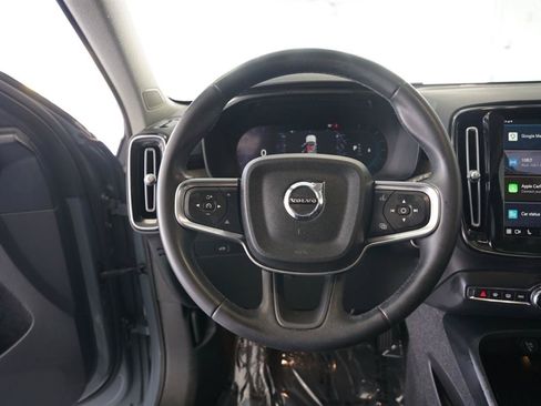 Used 2023 Volvo XC40 B4 Ultimate FWD image 16
