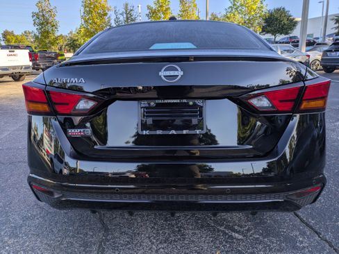 Certified 2025 Nissan Altima 2.5 S image 5