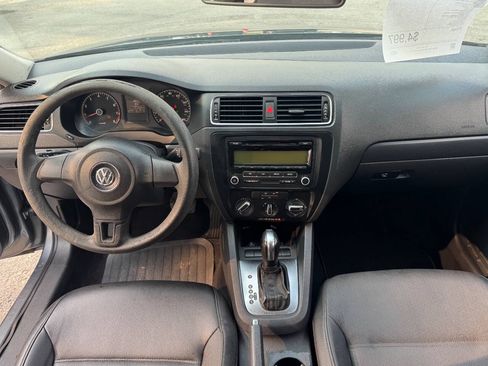 Used 2011 Volkswagen Jetta SE FWD image 19