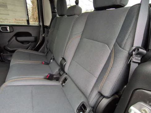 New 2026 Jeep Gladiator Sport image 19