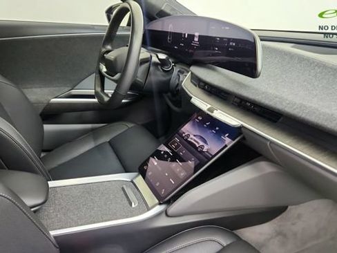 Used 2024 Lucid Air Touring AWD/4WD image 22