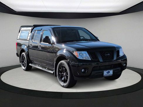 Used 2021 Nissan Frontier SV w/ Midnight Edition Floor Mats image 2