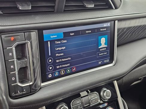 Used 2021 GMC Yukon Denali w/ Denali Premium Package image 38